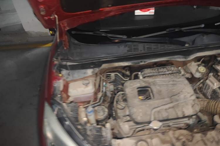 Used CHANGAN CS15 2016 1.5L Manual Luxury Edition Engine Bay Right