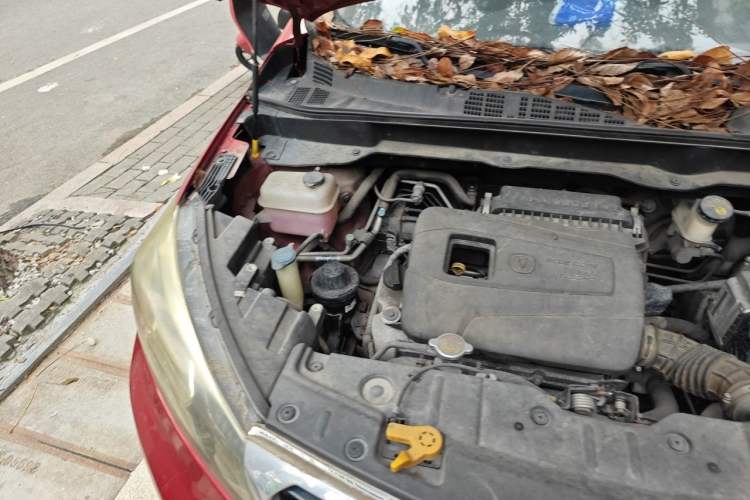 Used CHANGAN CS15 2016 1.5L Automatic Fashion Edition Engine Bay Right
