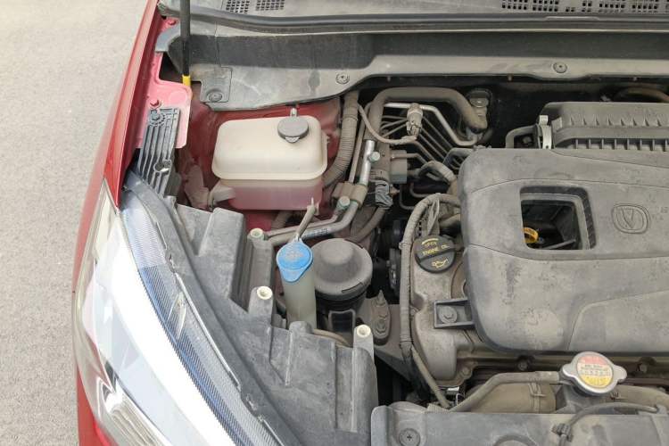 Used CHANGAN CS15 2016 1.5L Automatic Fashion Edition Engine Bay Right