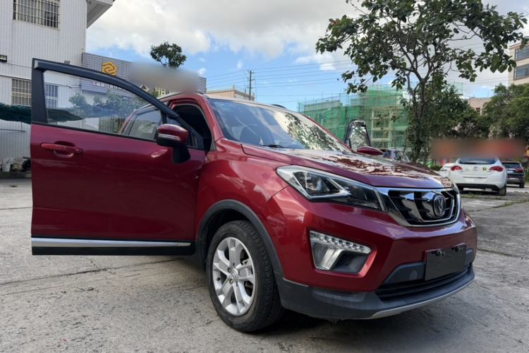 Used CHANGAN CS15 2016 1.5L Manual Fashion Edition Exterior 3