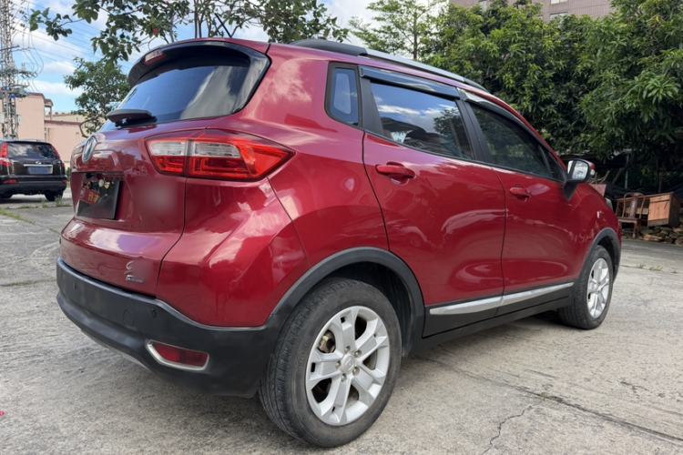 Used CHANGAN CS15 2016 1.5L Manual Fashion Edition Exterior 4
