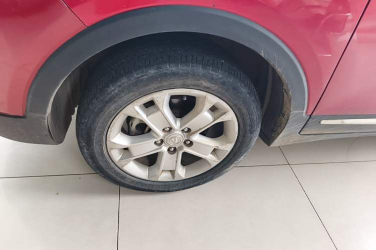 Used CHANGAN CS15 2016 1.5L Manual Fashion Edition Exterior 4