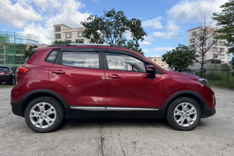 Used CHANGAN CS15 2016 1.5L Manual Fashion Edition Exterior 8