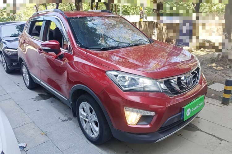 Used CHANGAN CS15 2016 1.5L Manual Luxury Edition Front Right 45 Deg