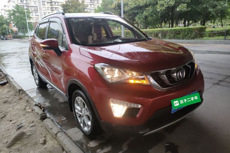 Used CHANGAN CS15 2016 1.5L Manual Fashion Edition Front Right 45 Deg