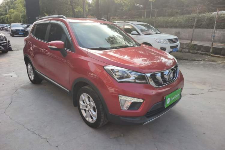 Used CHANGAN CS15 2016 1.5L Manual Fashion Edition Front Right 45 Deg