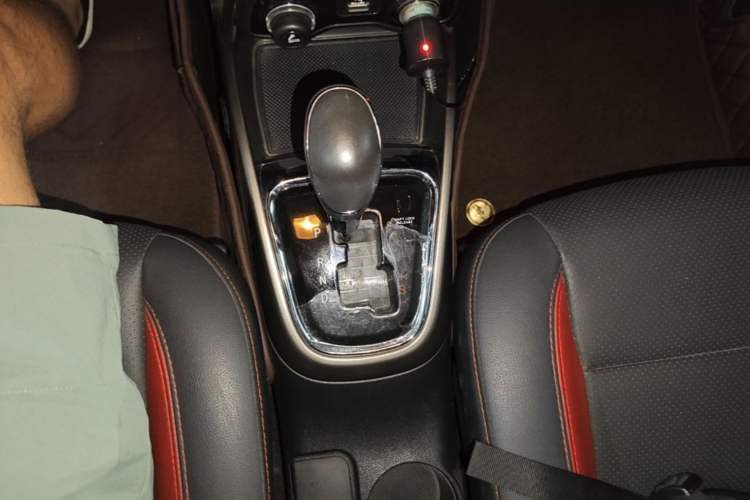 Used CHANGAN CS15 2016 1.5L Automatic Luxury Edition Gear Lever