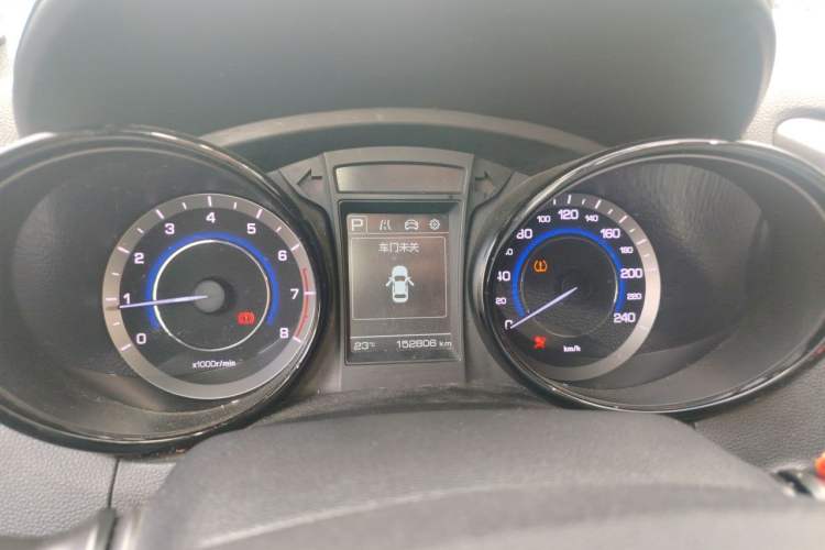 Used CHANGAN CS15 2016 1.5L Automatic Fashion Edition Instrument Cluster