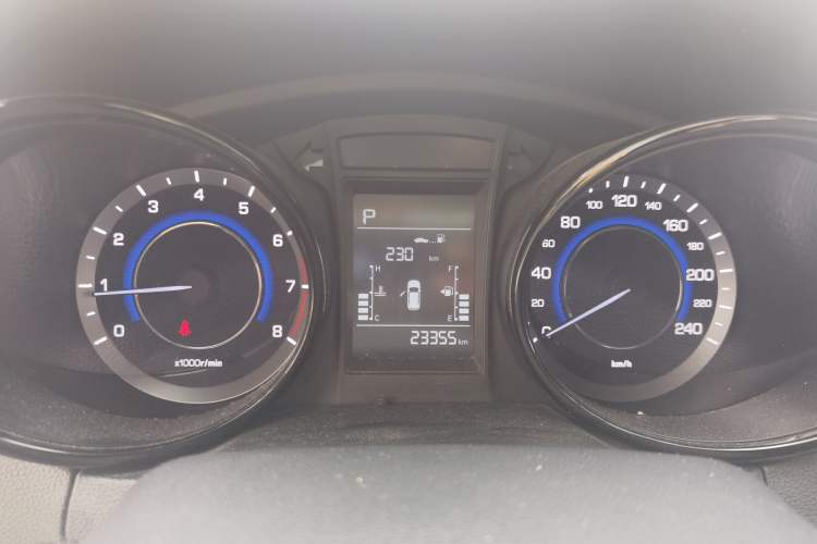 Used CHANGAN CS15 2016 1.5L Automatic Fashion Edition Instrument Cluster