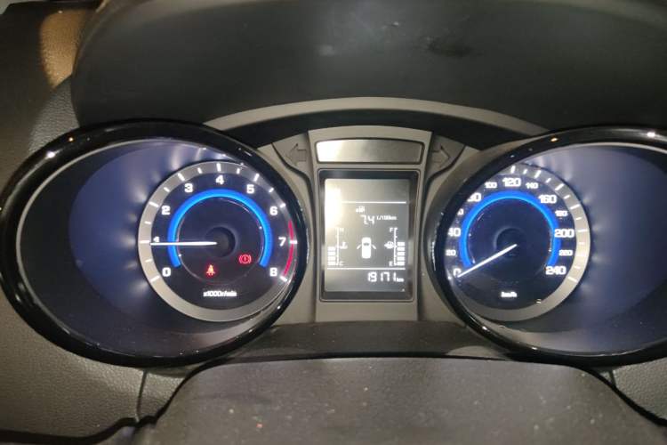 Used CHANGAN CS15 2016 1.5L Automatic Fashion Edition Instrument Cluster
