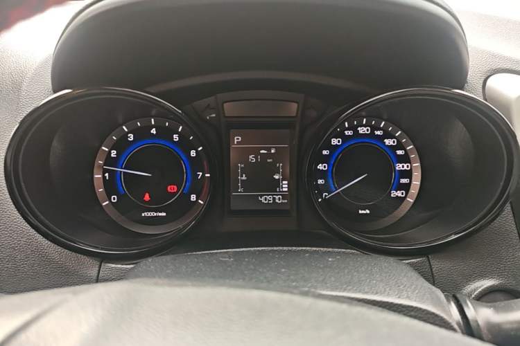 Used CHANGAN CS15 2016 1.5L Automatic Fashion Edition Instrument Cluster