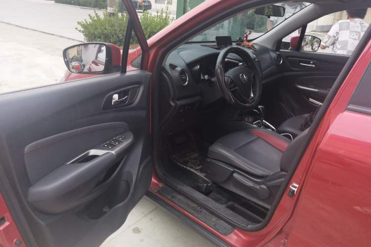 Used CHANGAN CS15 2016 1.5L Automatic Fashion Edition Interior 3