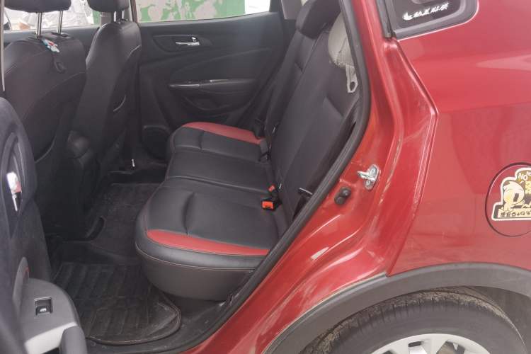 Used CHANGAN CS15 2016 1.5L Automatic Fashion Edition Interior 4