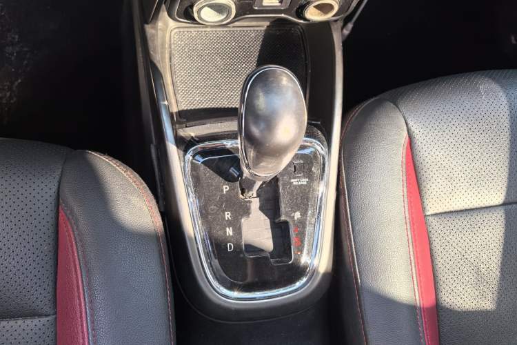 Used CHANGAN CS15 2016 1.5L Automatic Fashion Edition Interior 5