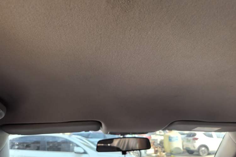 Used CHANGAN CS15 2016 1.5L Automatic Fashion Edition Interior 8