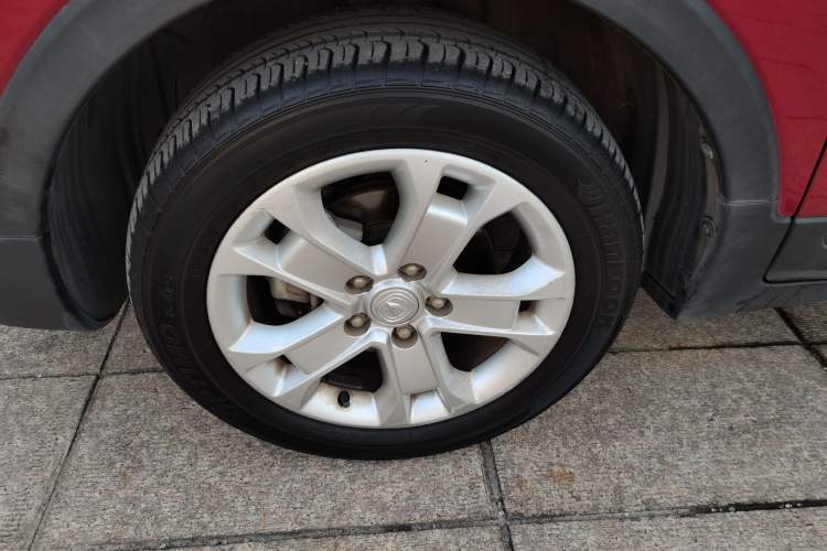 Used CHANGAN CS15 2016 1.5L Automatic Fashion Edition Left Front Wheel Hub