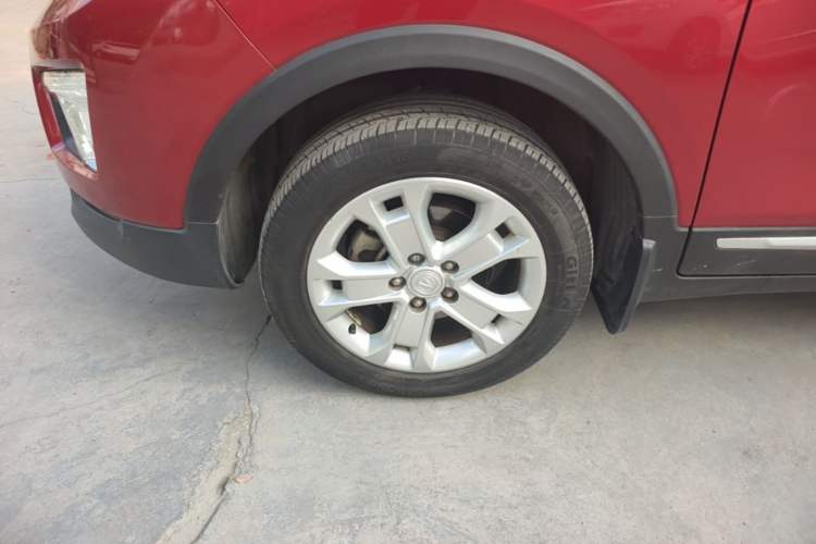 Used CHANGAN CS15 2016 1.5L Manual Fashion Edition Left Front Wheel Hub