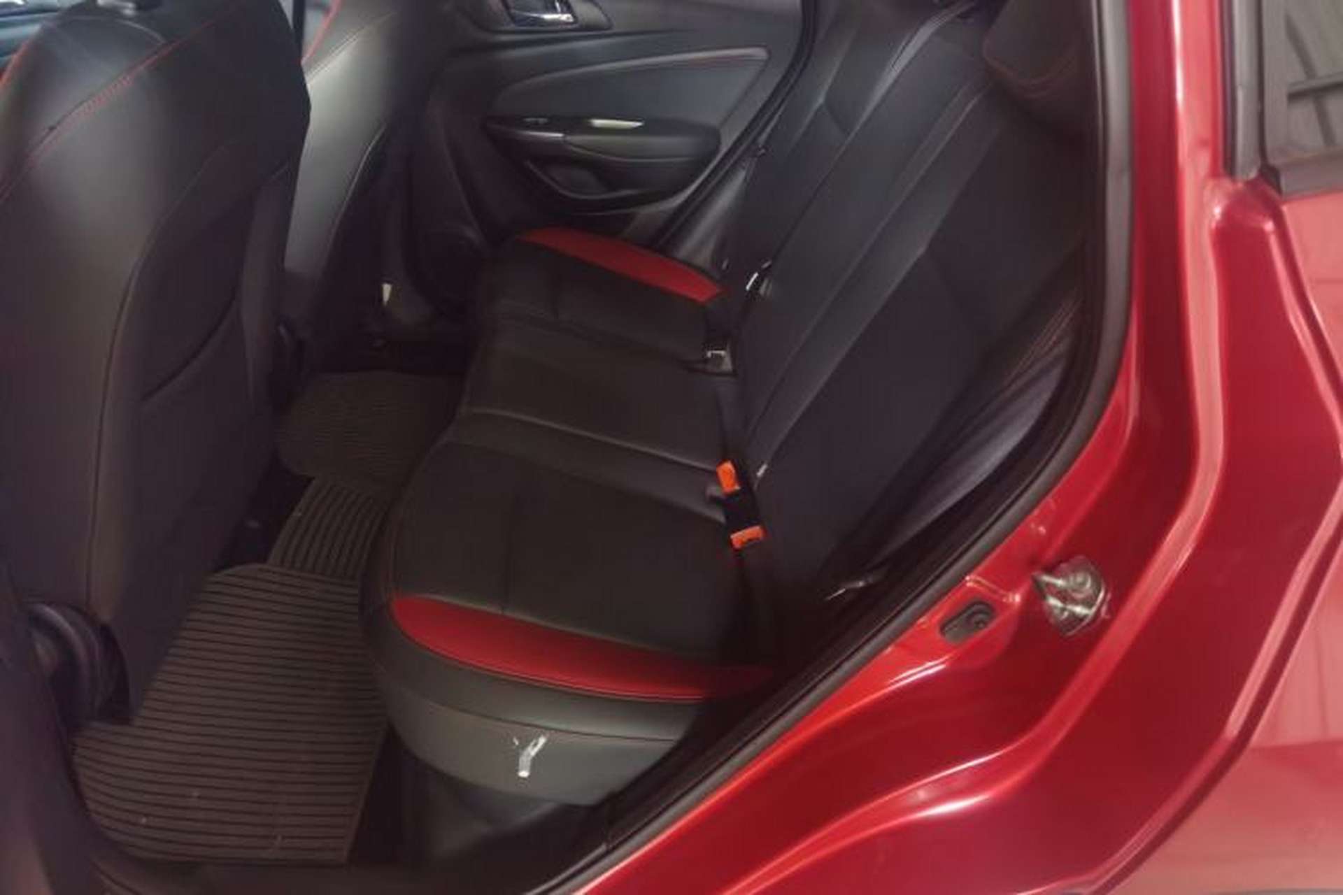 Used CHANGAN CS15 2016 1.5L Automatic Fashion Edition Left Rear Seat