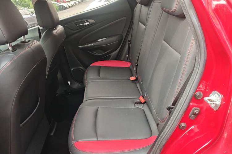 Used CHANGAN CS15 2016 1.5L Automatic Fashion Edition Left Rear Seat