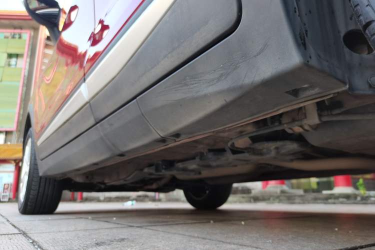 Used CHANGAN CS15 2016 1.5L Automatic Fashion Edition Left Side Sill