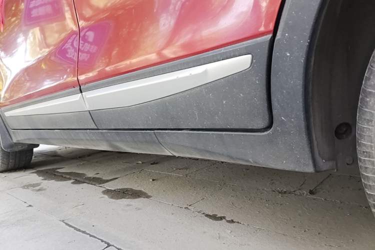 Used CHANGAN CS15 2016 1.5L Manual Luxury Edition Left Side Sill