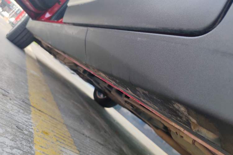 Used CHANGAN CS15 2016 1.5L Automatic Luxury Edition Left Side Sill