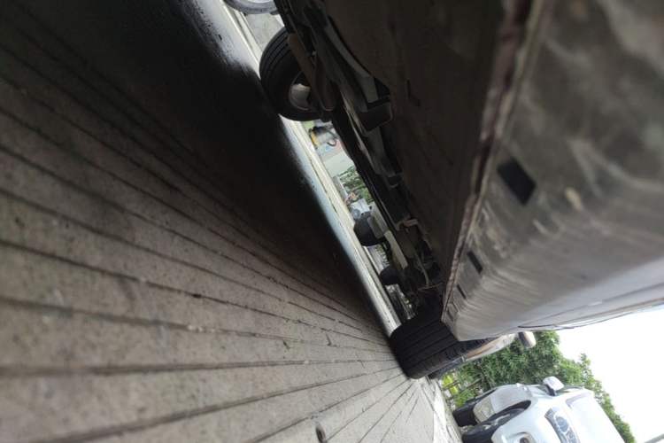Used CHANGAN CS15 2016 1.5L Automatic Luxury Edition Left Side Sill