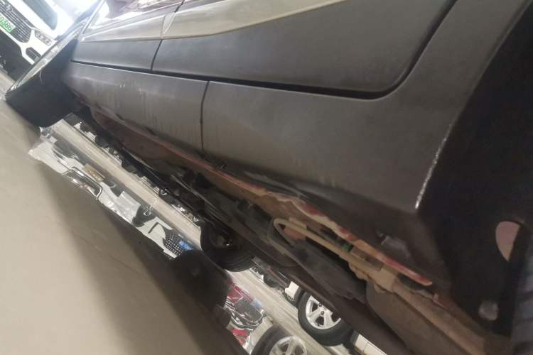 Used CHANGAN CS15 2016 1.5L Manual Fashion Edition Left Side Sill
