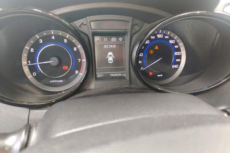 Used CHANGAN CS15 2016 1.5L Automatic Fashion Edition Odometer Close Up