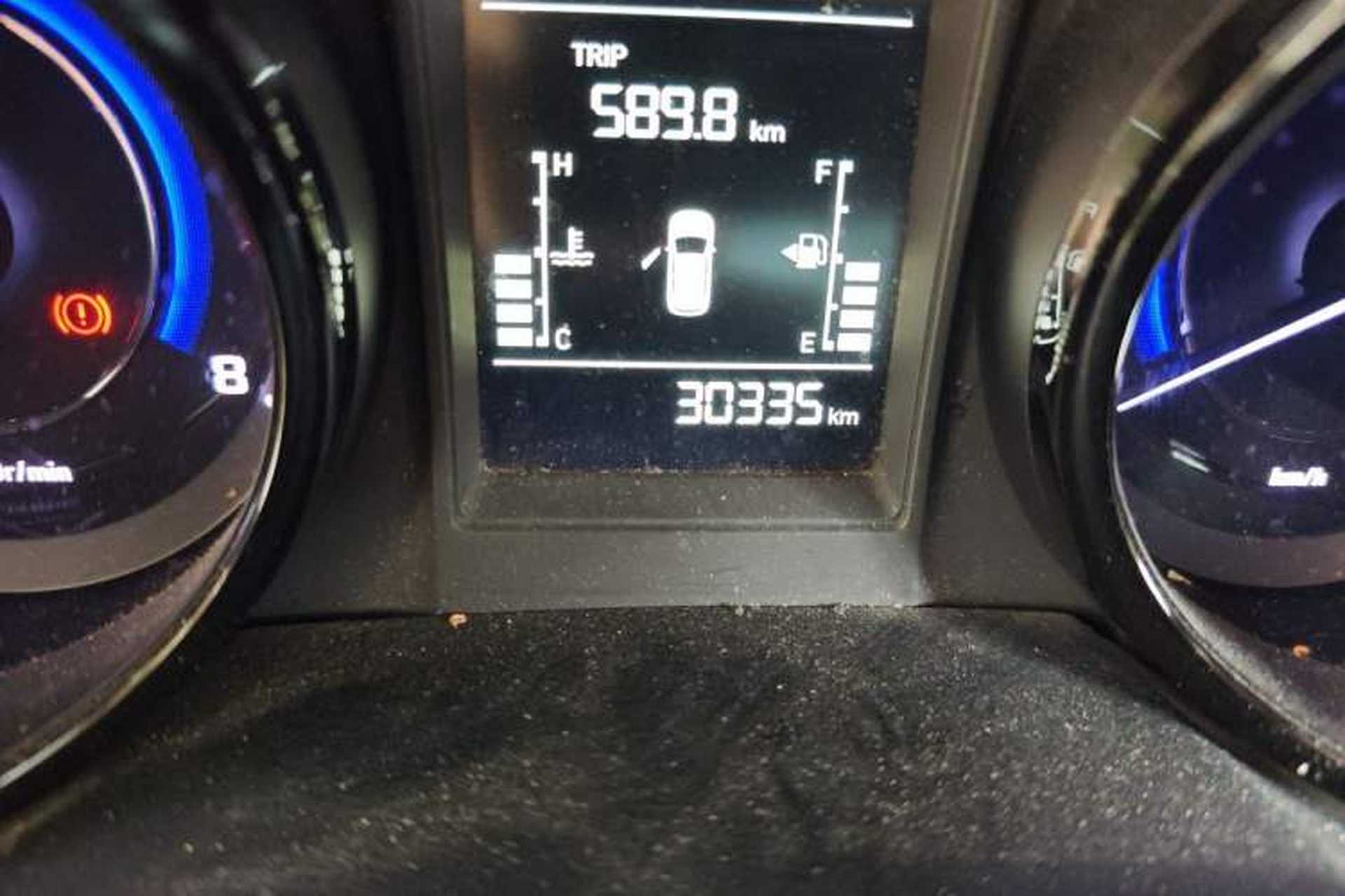 Used CHANGAN CS15 2016 1.5L Manual Fashion Edition Odometer Close Up