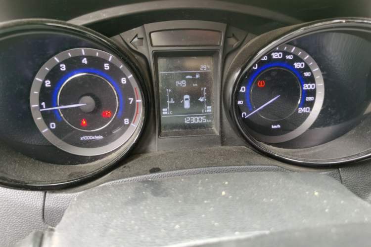 Used CHANGAN CS15 2016 1.5L Manual Luxury Edition Odometer Close Up