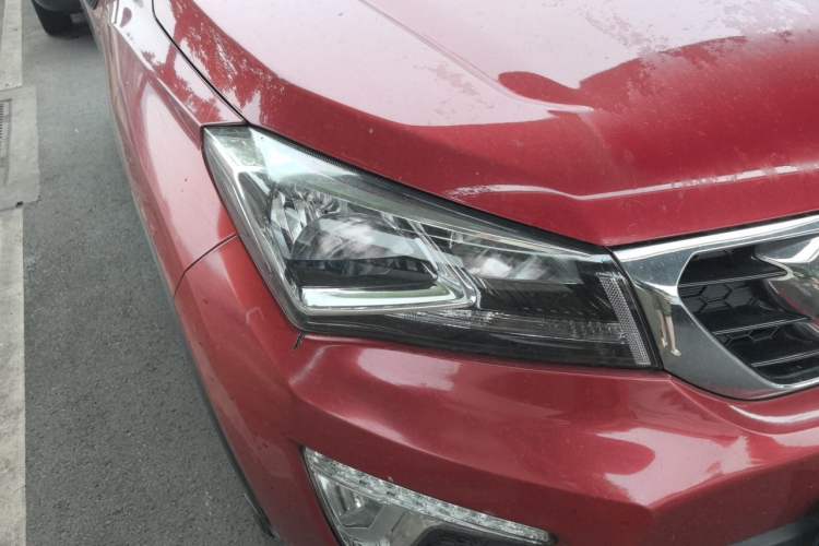 Used CHANGAN CS15 2016 1.5L Manual Fashion Edition Right Front Headlight