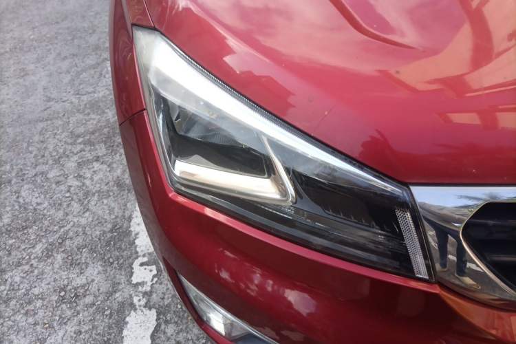 Used CHANGAN CS15 2016 1.5L Manual Fashion Edition Right Front Headlight