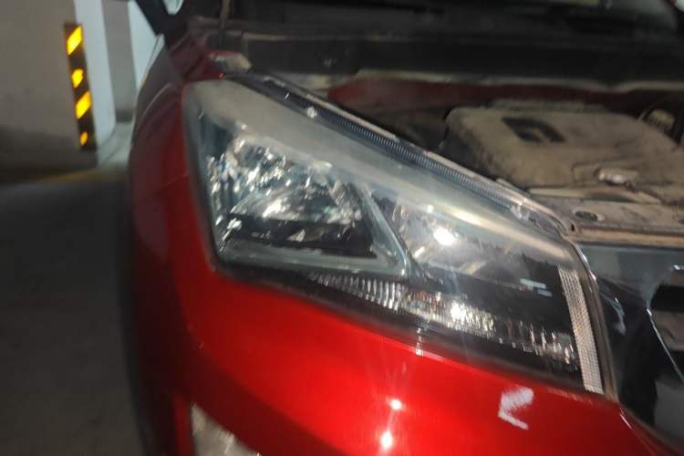 Used CHANGAN CS15 2016 1.5L Manual Luxury Edition Right Front Headlight