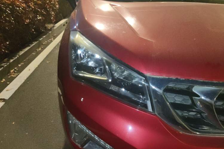 Used CHANGAN CS15 2016 1.5L Automatic Fashion Edition Right Front Headlight