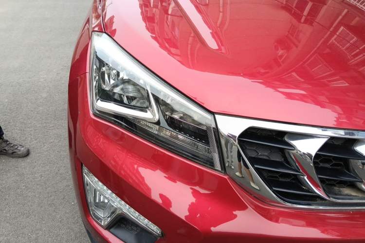 Used CHANGAN CS15 2016 1.5L Automatic Fashion Edition Right Front Headlight