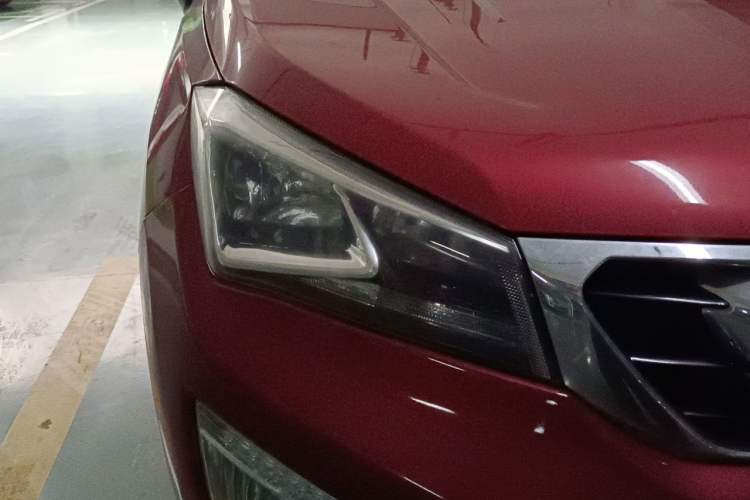 Used CHANGAN CS15 2016 1.5L Automatic Luxury Edition Right Front Headlight