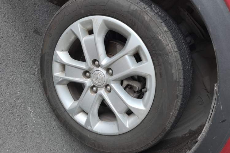 Used CHANGAN CS15 2016 1.5L Manual Fashion Edition Right Front Wheel Hub