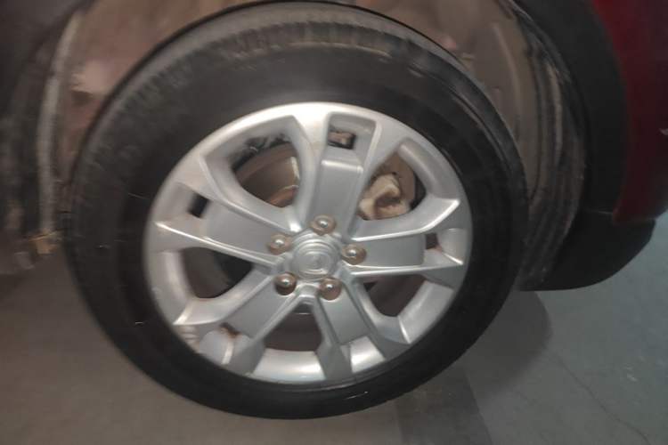 Used CHANGAN CS15 2016 1.5L Manual Luxury Edition Right Front Wheel Hub