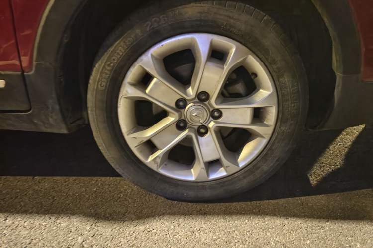Used CHANGAN CS15 2016 1.5L Automatic Fashion Edition Right Front Wheel Hub
