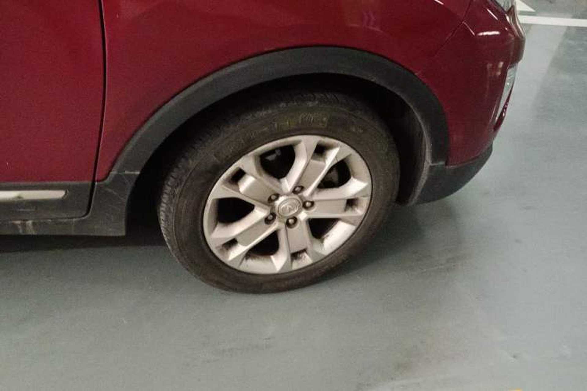 Used CHANGAN CS15 2016 1.5L Automatic Luxury Edition Right Front Wheel Hub