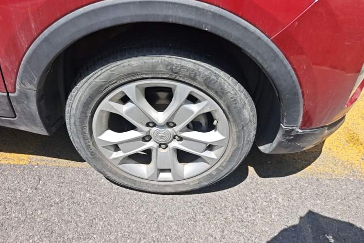 Used CHANGAN CS15 2016 1.5L Manual Fashion Edition Right Front Wheel Hub
