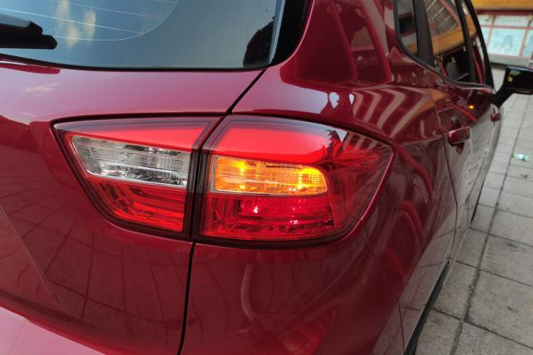 Used CHANGAN CS15 2016 1.5L Automatic Fashion Edition Right Rear Taillight