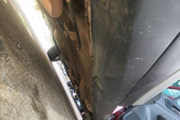 Used CHANGAN CS15 2016 1.5L Manual Fashion Edition Right Side Sill