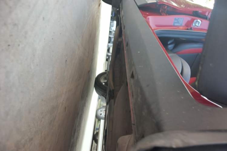 Used CHANGAN CS15 2016 1.5L Manual Fashion Edition Right Side Sill