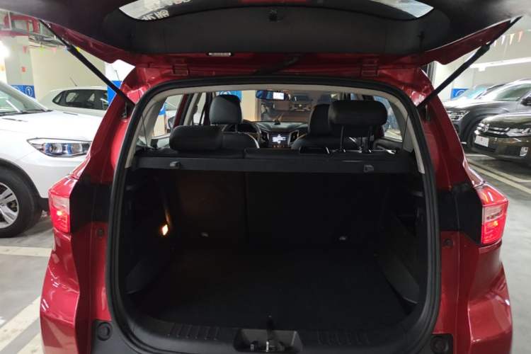 Used CHANGAN CS15 2016 1.5L Automatic Luxury Edition Trunk