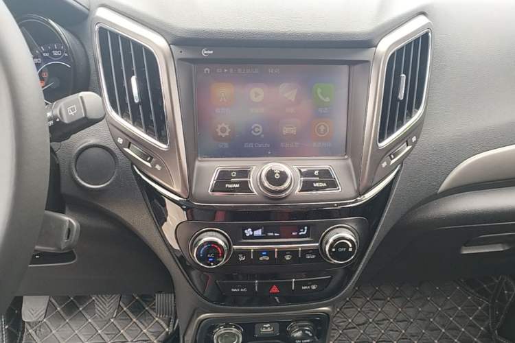 Used CHANGAN CS15 2016 1.5L Manual Luxury Edition Audio And AC Panel