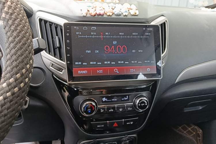 Used CHANGAN CS15 2016 1.5L Automatic Fashion Edition Audio And AC Panel