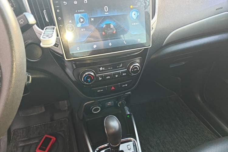 Used CHANGAN CS15 2016 1.5L Automatic Fashion Edition Audio And AC Panel