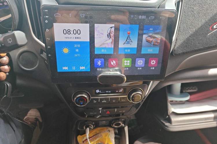 Used CHANGAN CS15 2016 1.5L Automatic Fashion Edition Audio And AC Panel